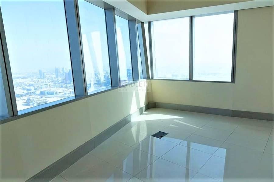 7 Stunning 4+Maid penthouse| Spectacular View| Wooden Floor