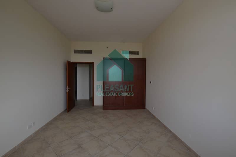 20 Mall View Vacant 3BR With Maid and Laundry Apt For Sale