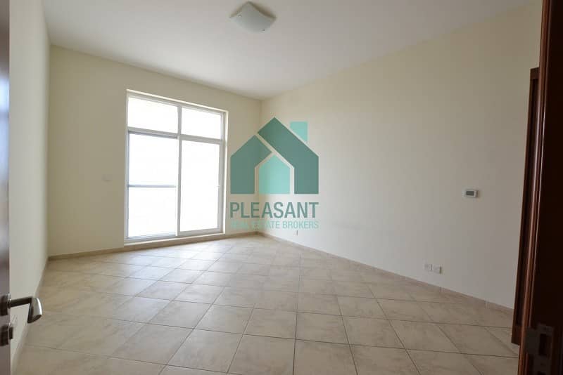 24 Mall View Vacant 3BR With Maid and Laundry Apt For Sale