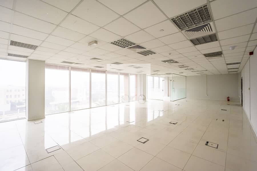 6 Inclusive of DEWA and Chiller | Fitted office