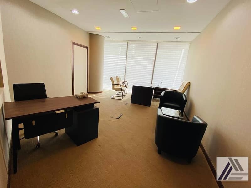 Royal Class | Fully Furnished | Serviced Office with high floor view |Linked with Mall and Metro
