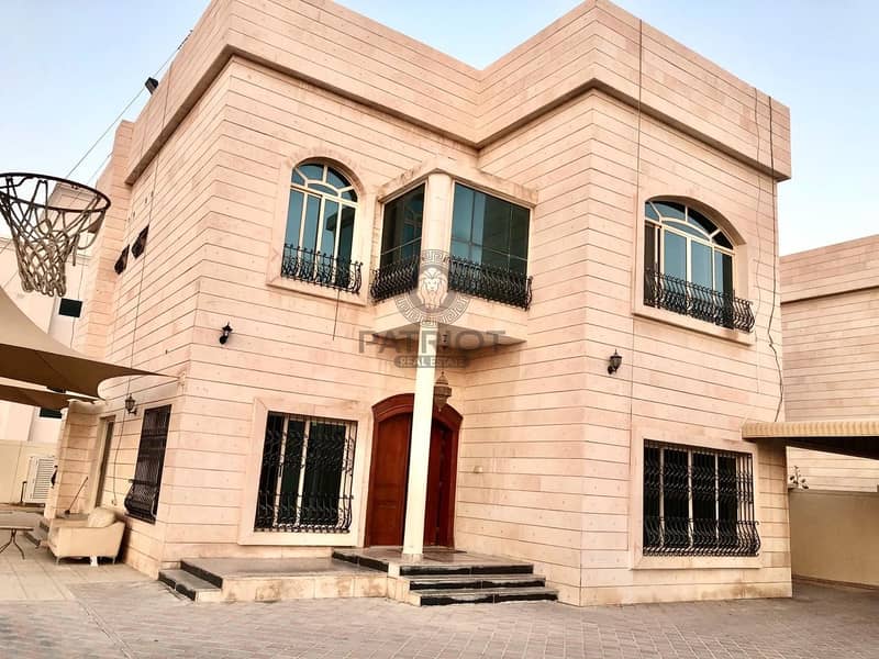 Grab This  Very Well Maintained 4-BR Villa In Barsha South