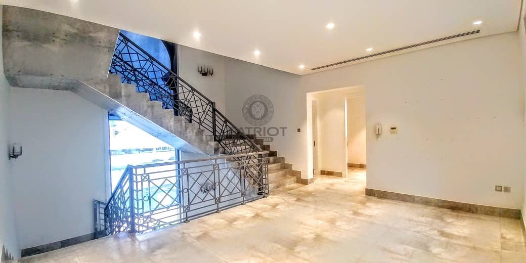2 Grab This  Very Well Maintained 4-BR Villa In Barsha South