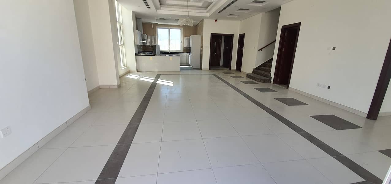 The most luxury 4bedroom+maids+kitchen appliances, villa 6500sqft rent 105k in 1chqs in al tai