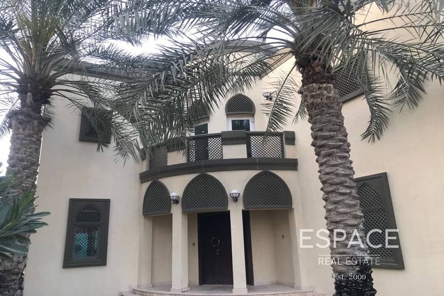 Extended 5 Bedroom Villa in Jumeirah Park