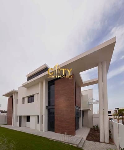 Luxurious Modernized Villa Luxurious Modernized Villa
