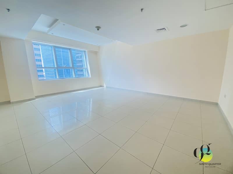 Spacious 1 bed | Mid Floor | Close to Metro