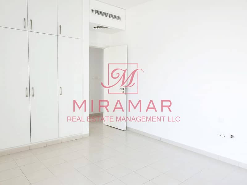 14 AMAZING SEA AND CANAL VIEW!!! HIGH FLOOR!! LARGE 3B+MAIDS APARTMENT!