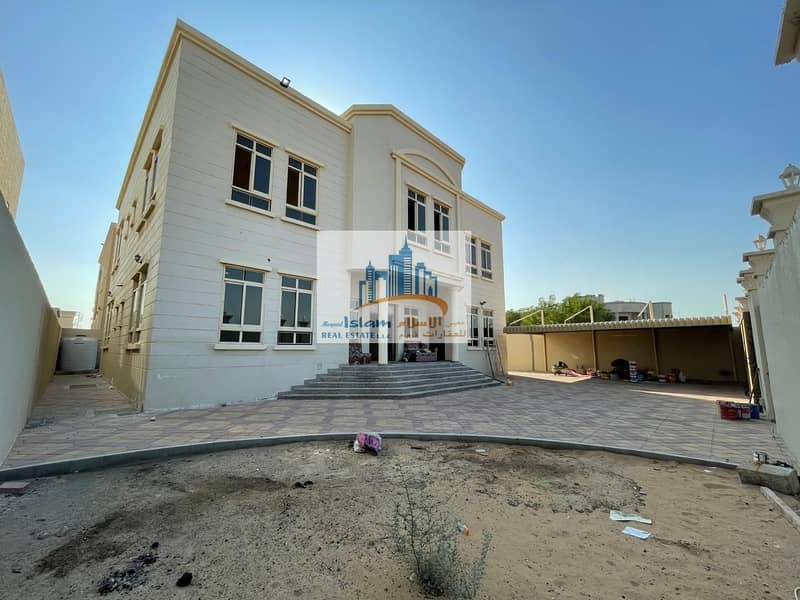 A large villa for rent in Al-Raqayeb