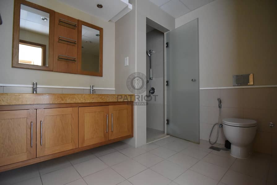 13 2 Bedroom | Bright Unit | Ready to move |