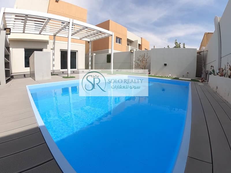 Luxurious Fully Upgraded | Corner | Pool &Garden | Closest | Storage !! Luxurious Fully Upgraded | Corner | Pool &Garden | Closest | Storage !!