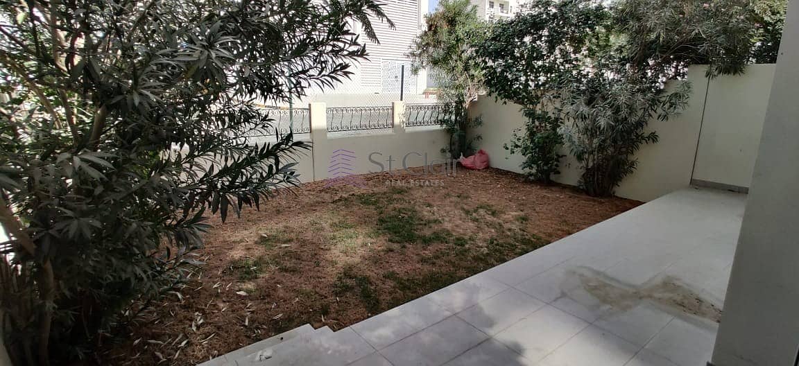 15 Single Row | Vacant | 3 Bed + Maid Room | Big Kitchen : AED 2.1 M