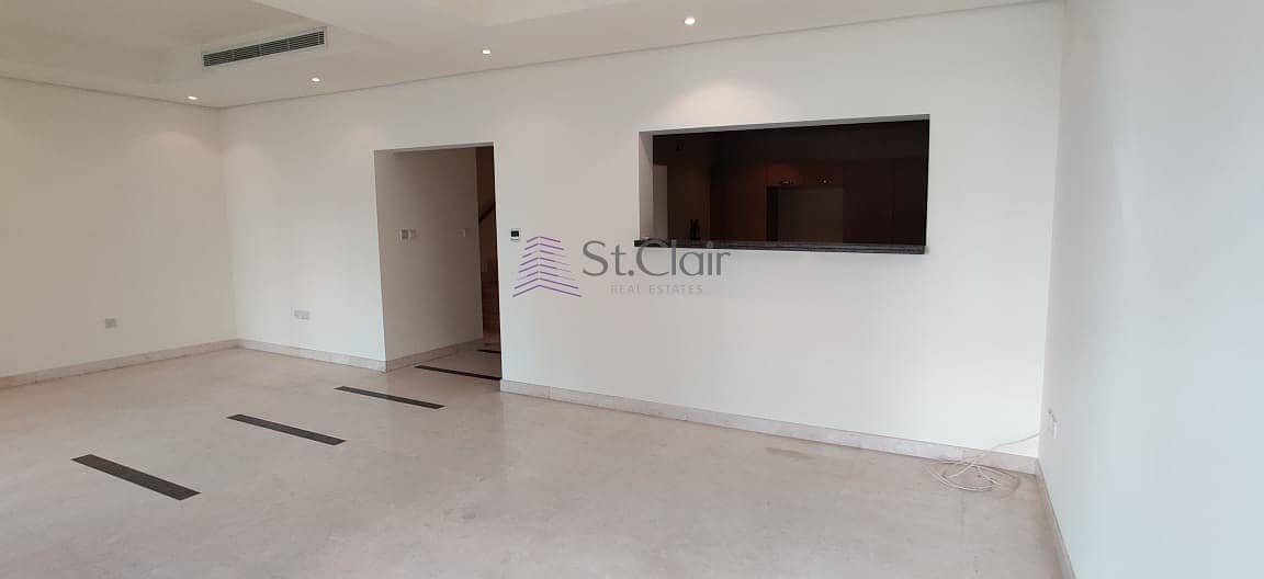 17 Single Row | Vacant | 3 Bed + Maid Room | Big Kitchen : AED 2.1 M