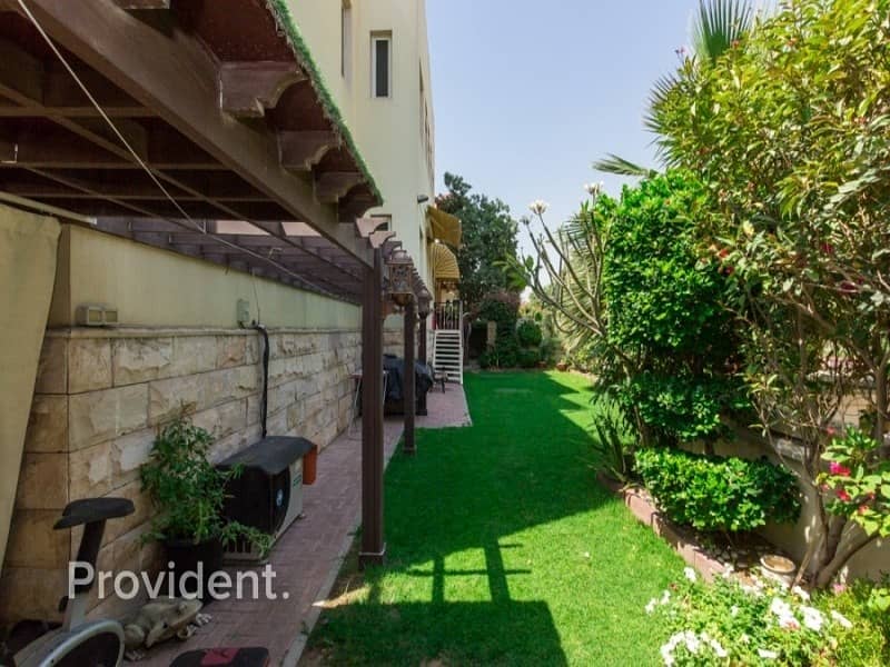 Garden Home Ground Floor Apt | Freehold