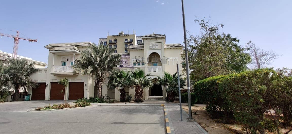 Single Row | Vacant | 6 Bed + Driver + Maid Room | Big Kitchen : AED 5 M