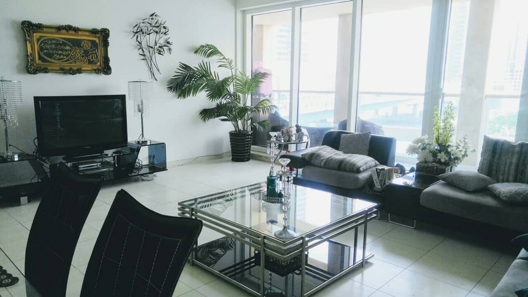 LUXURIOUS FULLY FURNISHED 1BHK APARTMENT ON THE CANAL