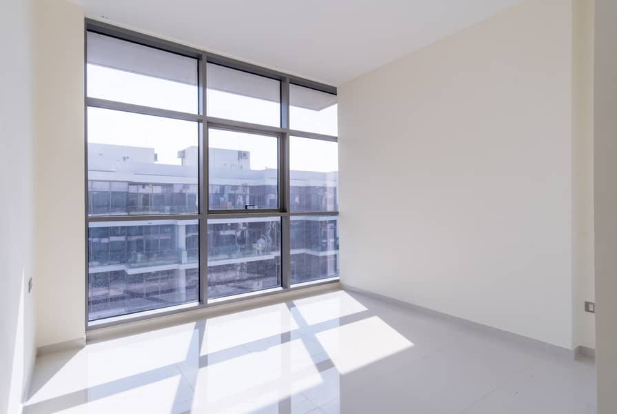 High Floor 1 BR | Brand New | Large Layout