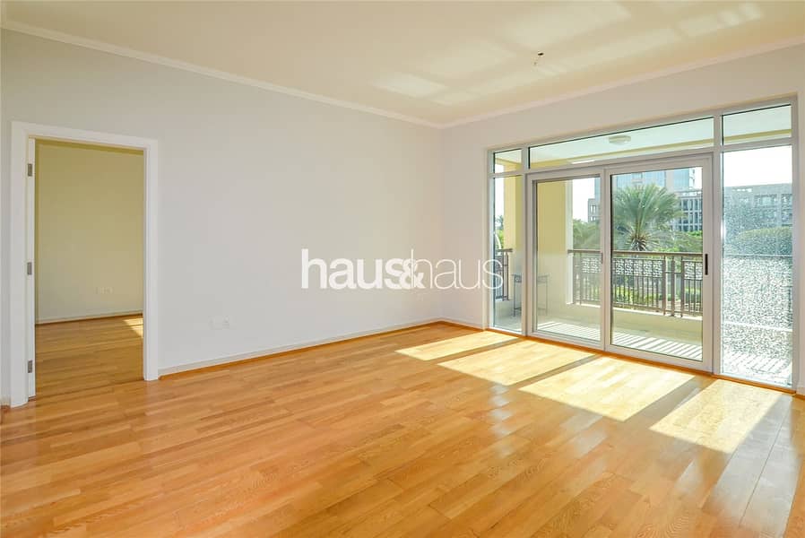 Upgraded Flooring | Chiller Free | Pool Views Upgraded Flooring | Chiller Free | Pool Views