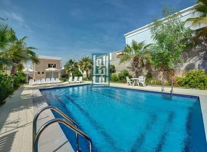 فیلا 3 غرف نوم للايجار في جميرا، دبي - Fully Renovated 3BR+M Shared Pool | Private Garden. فیلا 3 غرف نوم للايجار في جميرا، دبي - Fully Renovated 3BR+M Shared Pool | Private Garden.