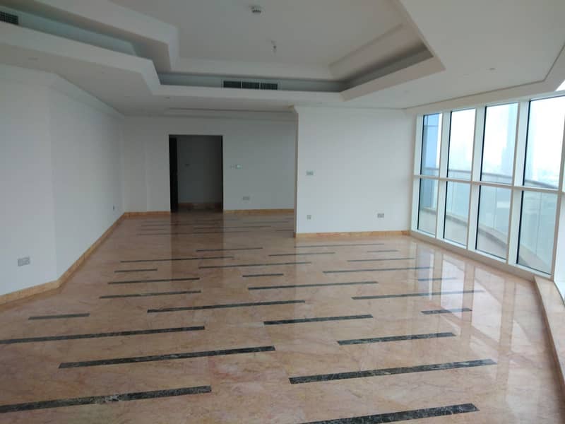 Incredible 5BR Fully Corniche Views Incredible 5BR Fully Corniche Views