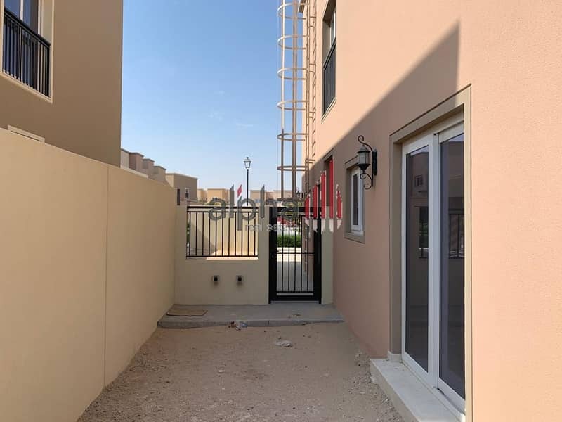 57 End Unit| Single Row | Genuine Add | Amaranta | 4 BED