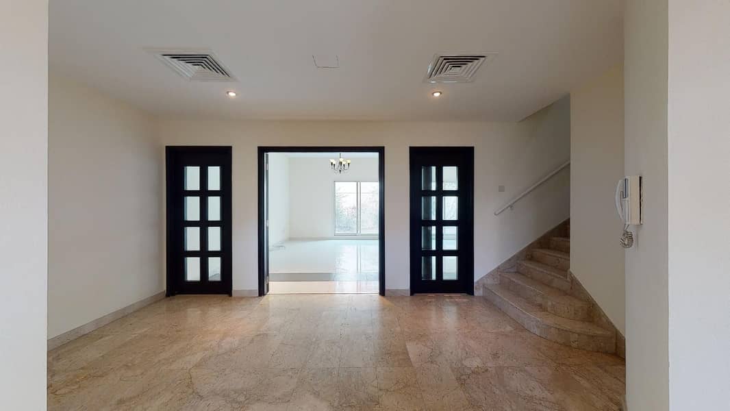 50% off commission I Balcony I Private garden 50% off commission I Balcony I Private garden