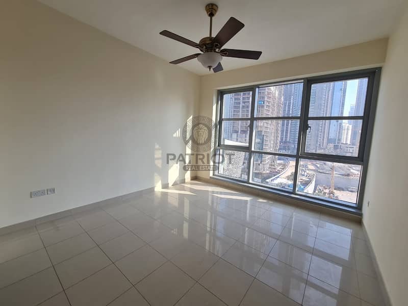 6 1 Bed Apartment |Next to Burj Khalifa | Big Layout|P. Fountain View