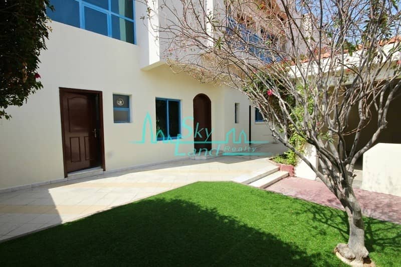 Renovated |  Well lit 4 bed |Shared pool  |Garden