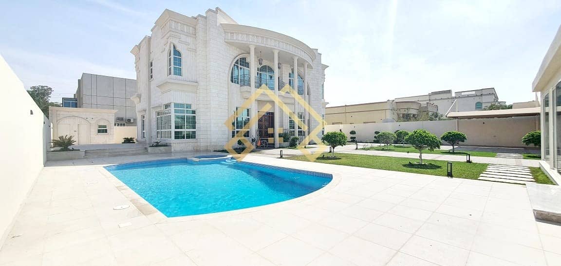 Luxurious Villa with Private Pool& Driver Room For Sale..!!
