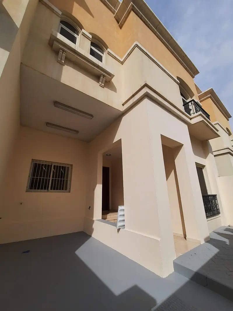 LAVISH 3 MASTER BEDROOMS VILLA WITH MAID ROOM PRIVATE YARD FOR RENT AT MBZ 105K