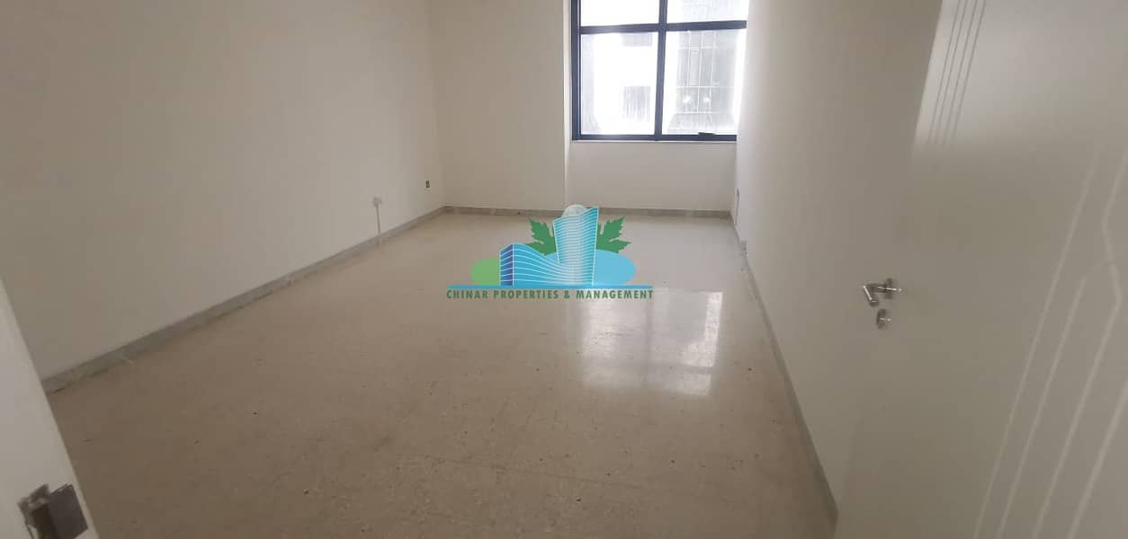 Spotless 2 BHK with good Size.Near Madinat zayed.4 payments