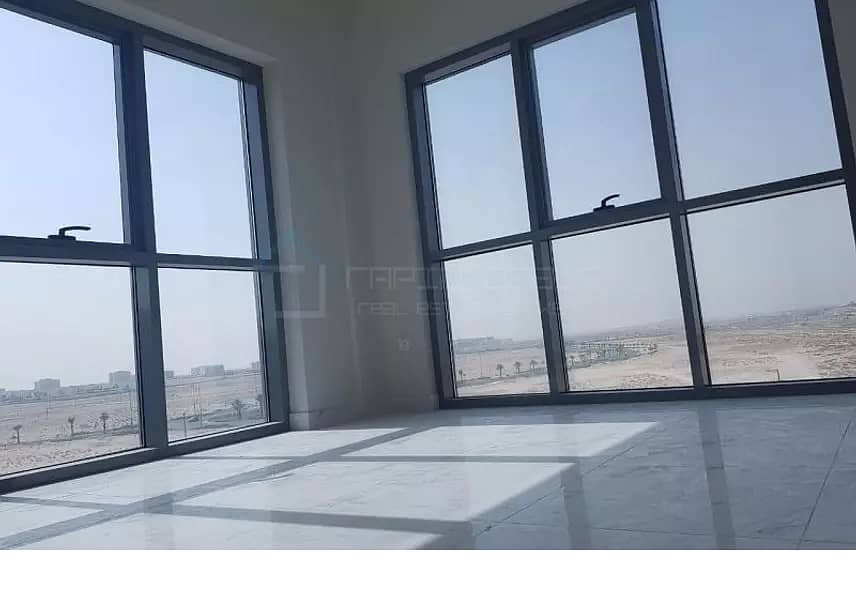 Spacious 1BR with Balcony @ MAG 5