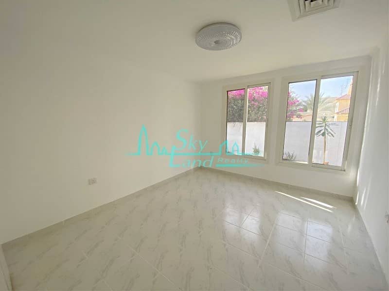 7 Renovated 4 Bed+M|Private Garden|Shared Pool