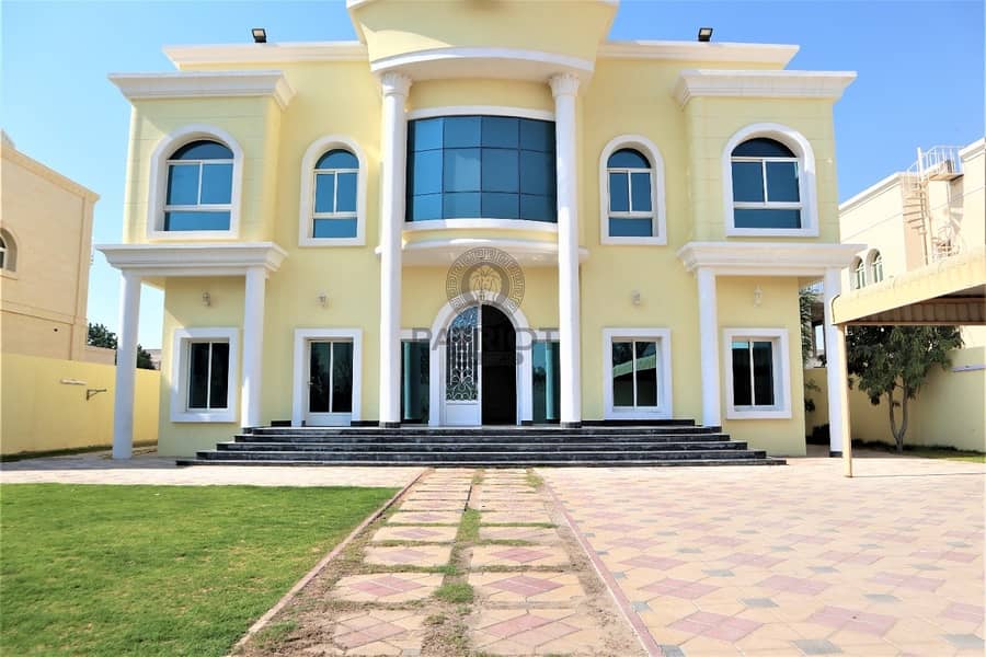 Grab This  Very Well Maintained 4-BR Villa In Barsha South