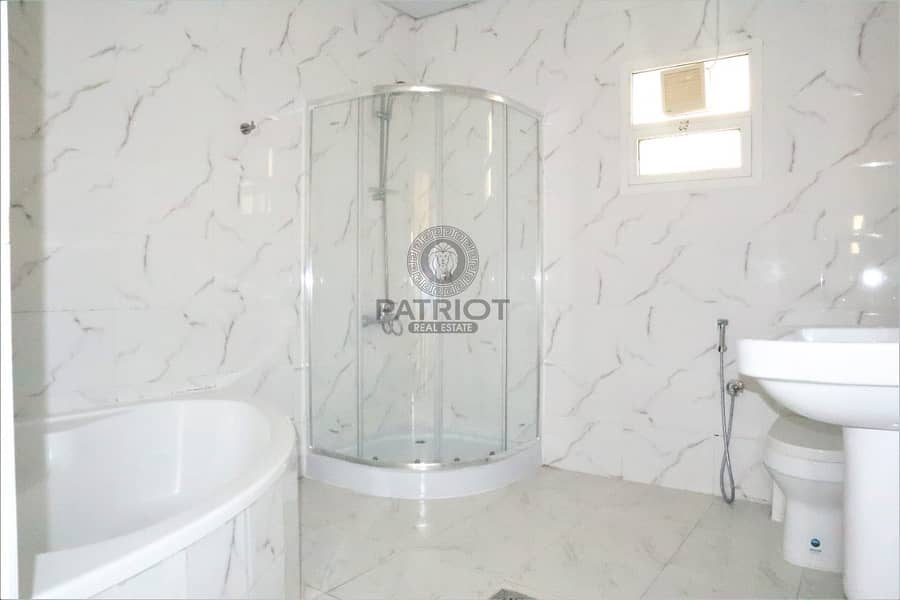 3 Grab This  Very Well Maintained 4-BR Villa In Barsha South