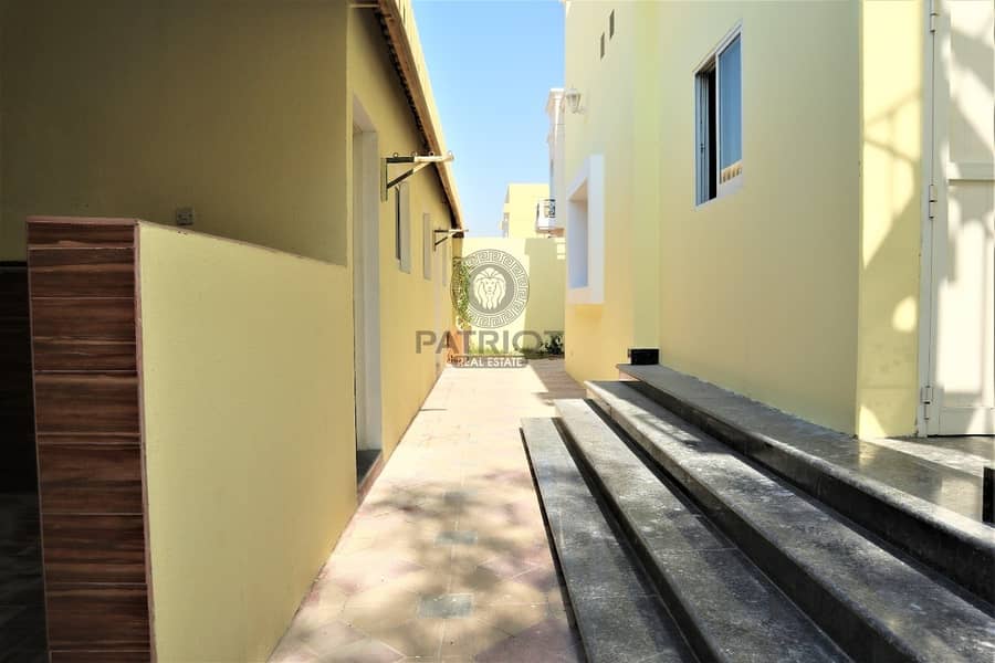 15 Grab This  Very Well Maintained 4-BR Villa In Barsha South