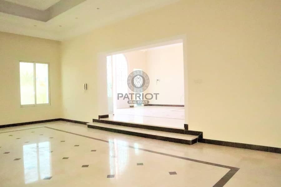 21 Grab This  Very Well Maintained 4-BR Villa In Barsha South