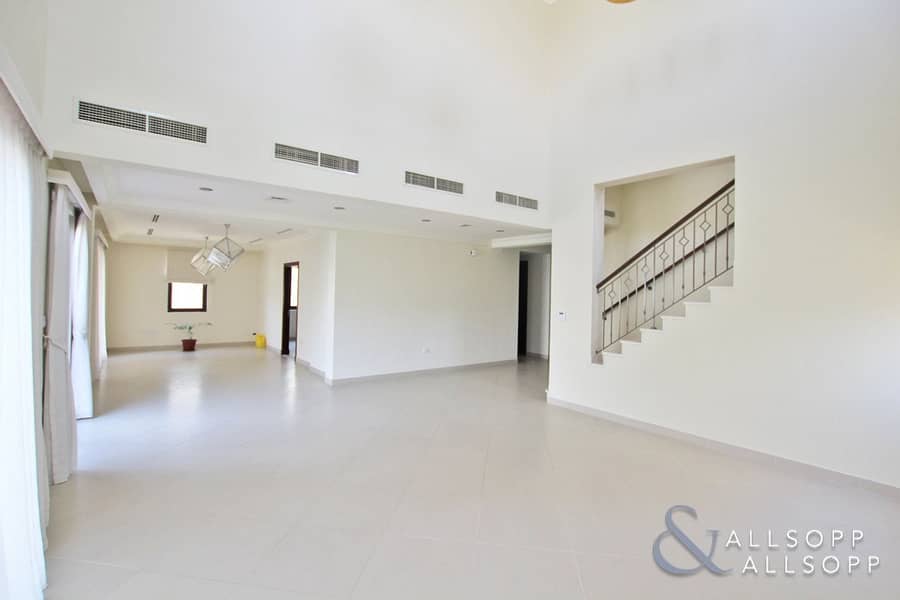 4 Bedrooms | Near Swimming Pool | Rented