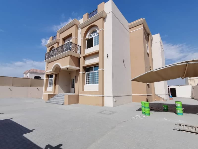 luxury villa for rent in al warqaa (6 bed room +  2big hall + majls + dinning room + kitchen + maid room + garden + parking )