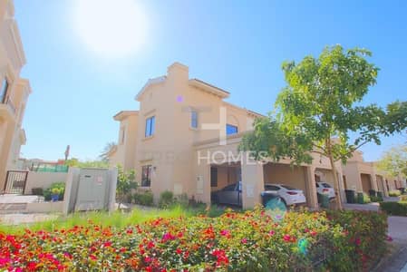 Perfect Location | End Unit | Pool & Park Perfect Location | End Unit | Pool & Park