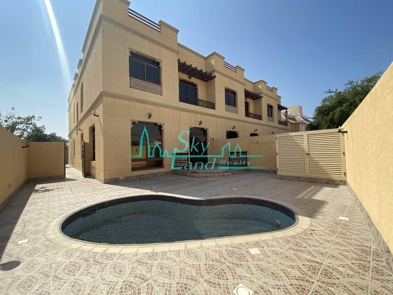 Spacious 5 Bed+M Villa With A Private Pool