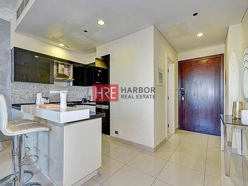 8 Spacious 1BR | Top Floor | City Skyline View