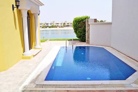 Waterfront Palm Villa | Atrium | Price Allignment Waterfront Palm Villa | Atrium | Price Allignment