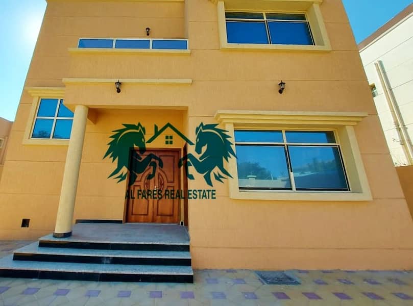 Villa for sale in Ajman Mushairef, a new area of 8 thousand feet, two floors, 5 rooms, a majlis,