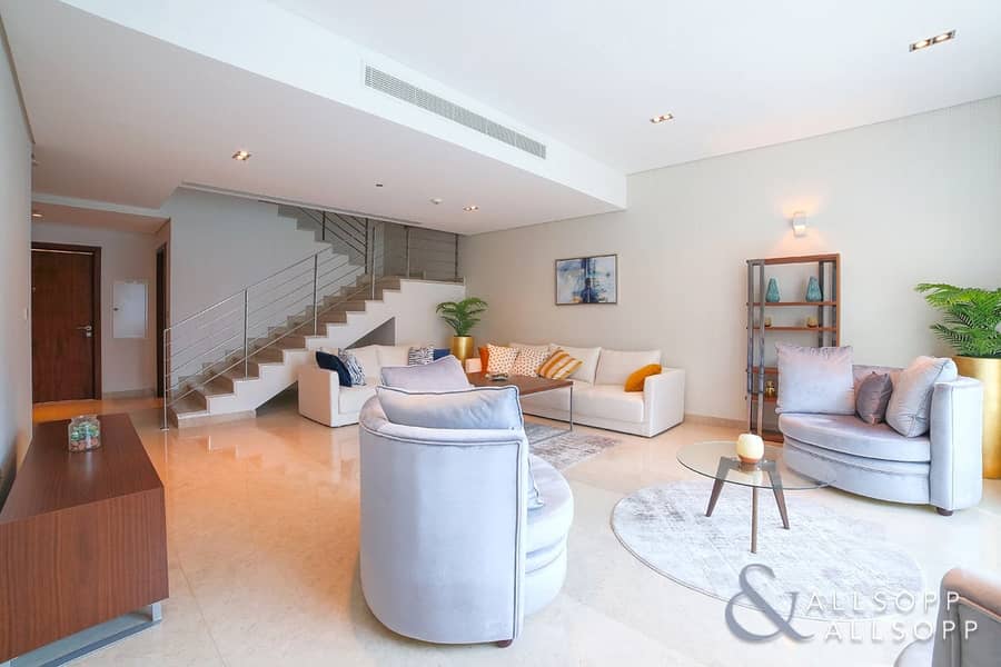 4 4 Beds l Private Terrace | Marina View