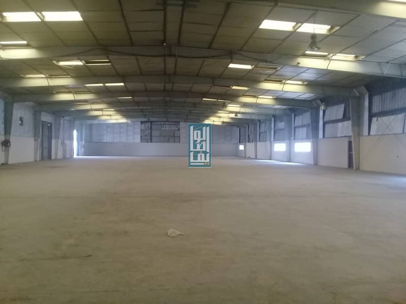 HUGE INDEPENDENT COMMERCIAL  WAREHOUSE ON MAIN ROAD