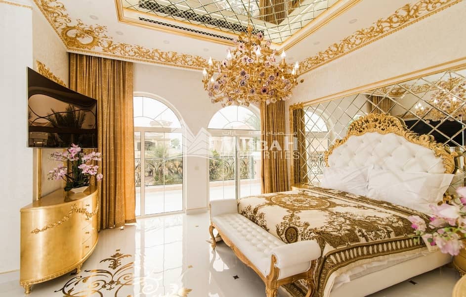 11 Spacious & Immaculately Presented Furnished luxurious 5 BHK With extension Terrace In Palm Jumeirah