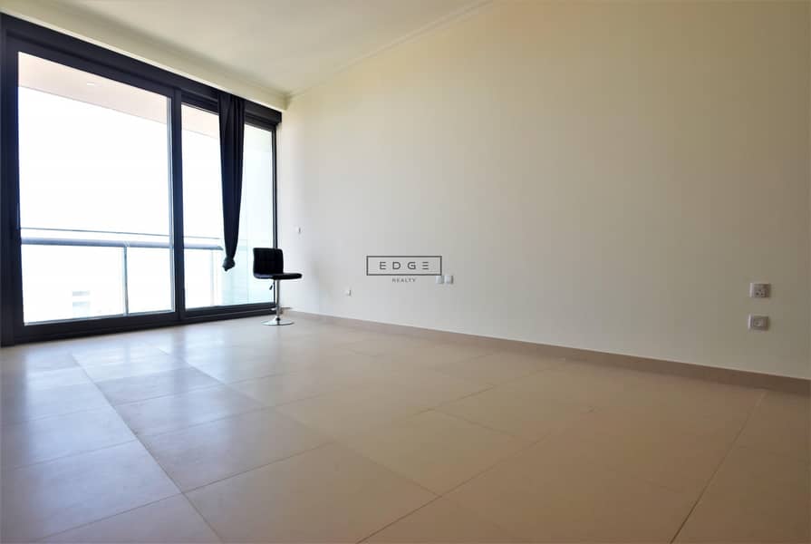 7 HIGH FLOOR | SPACIOUS 2 BED APT