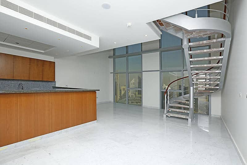 DIFC 3br Duplex apt with terrace in Central Park