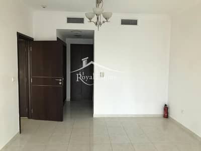 Vacant soon | Shzr View } Mid Floor Vacant soon | Shzr View } Mid Floor